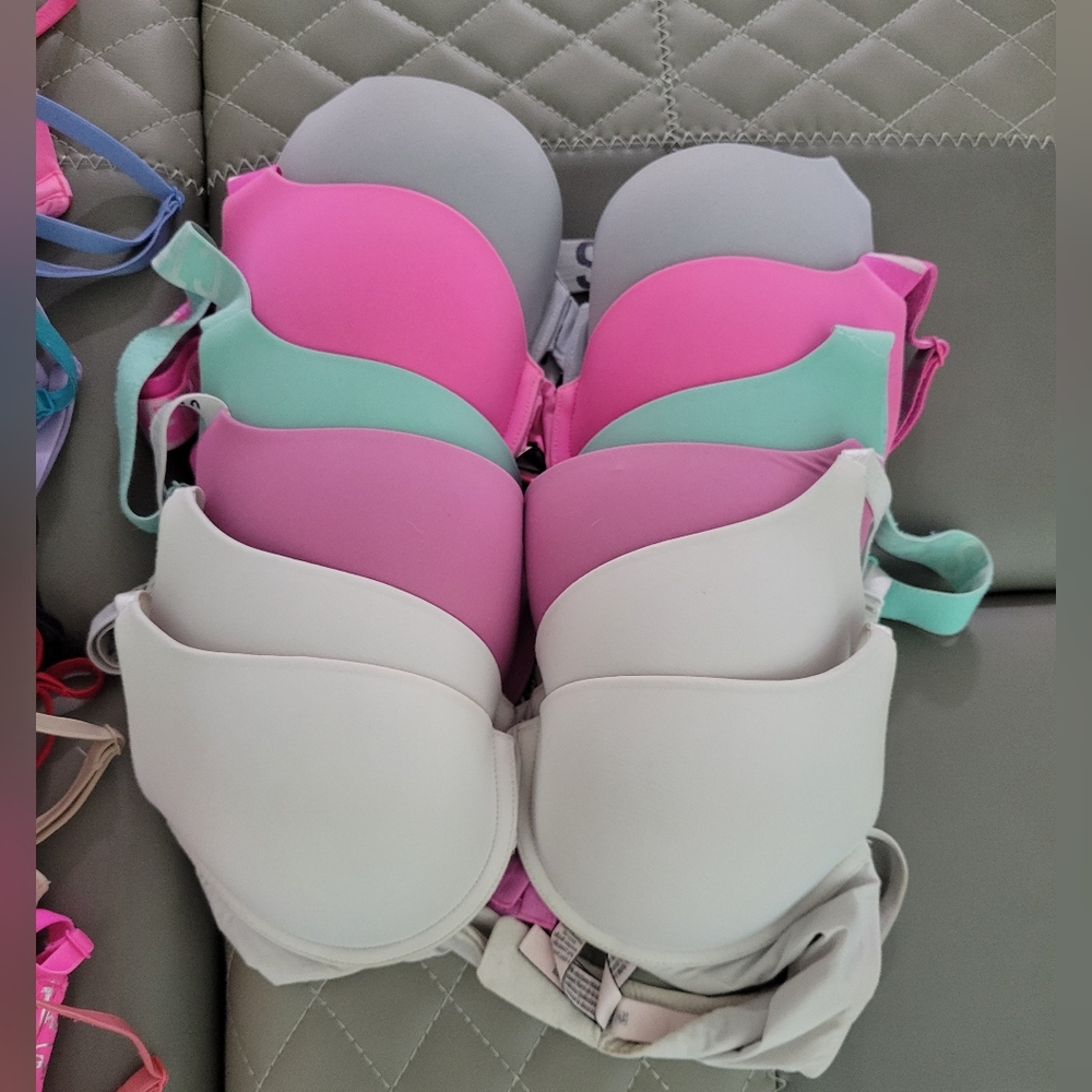 6 Victoria Secret Bra
